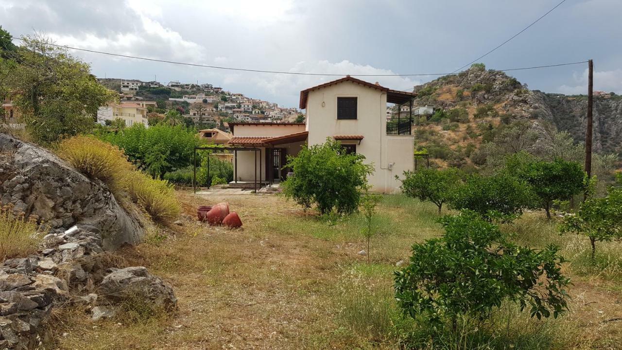 Ample Modern Country Home Nea Epidavros Exterior photo